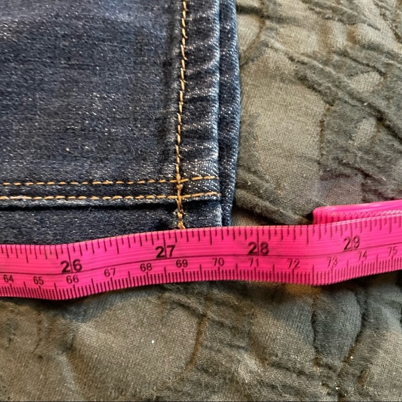 Like New Womans AE Jeans - Picture 7 of 7